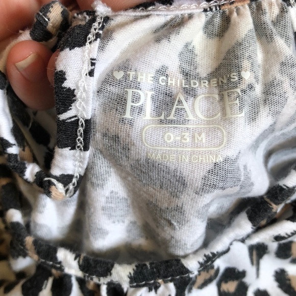 Cheetah Print Romper (0-3 months) - Picture 7 of 7